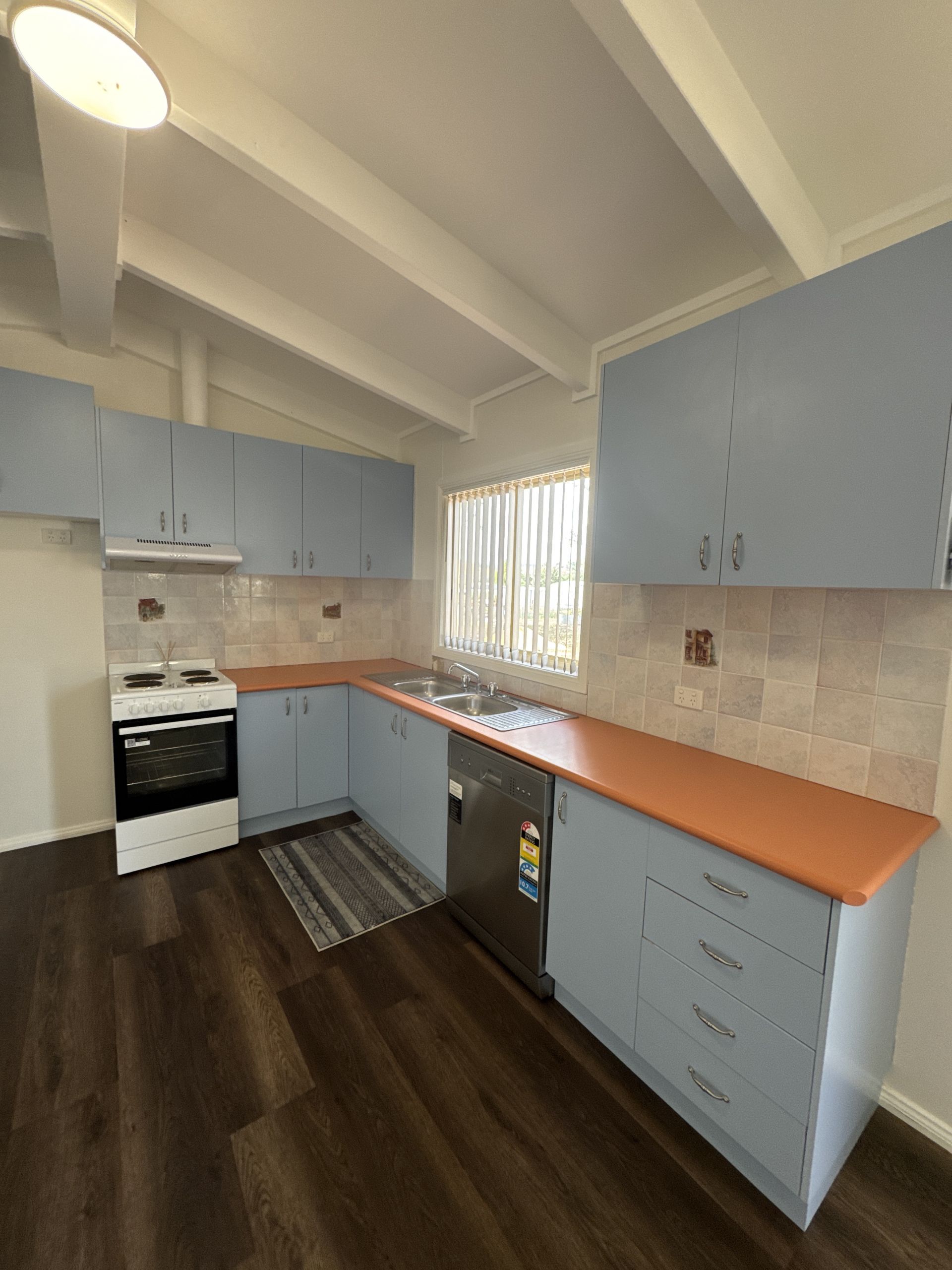 42 Belmore Street, WOODSTOCK, Woodstock - Thumbnail 4
