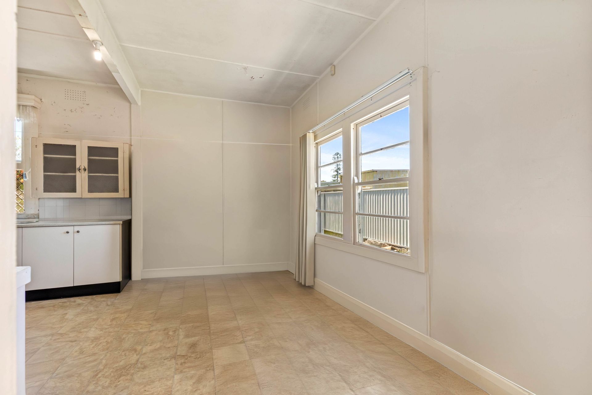 11 Lake Road, Swansea NSW, Swansea - Thumbnail 4