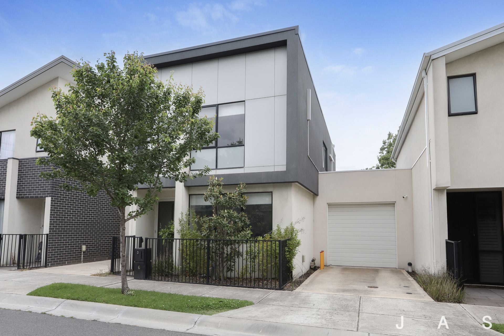 3 Highbury Street West Footscray VIC, West Footscray - Thumbnail 2
