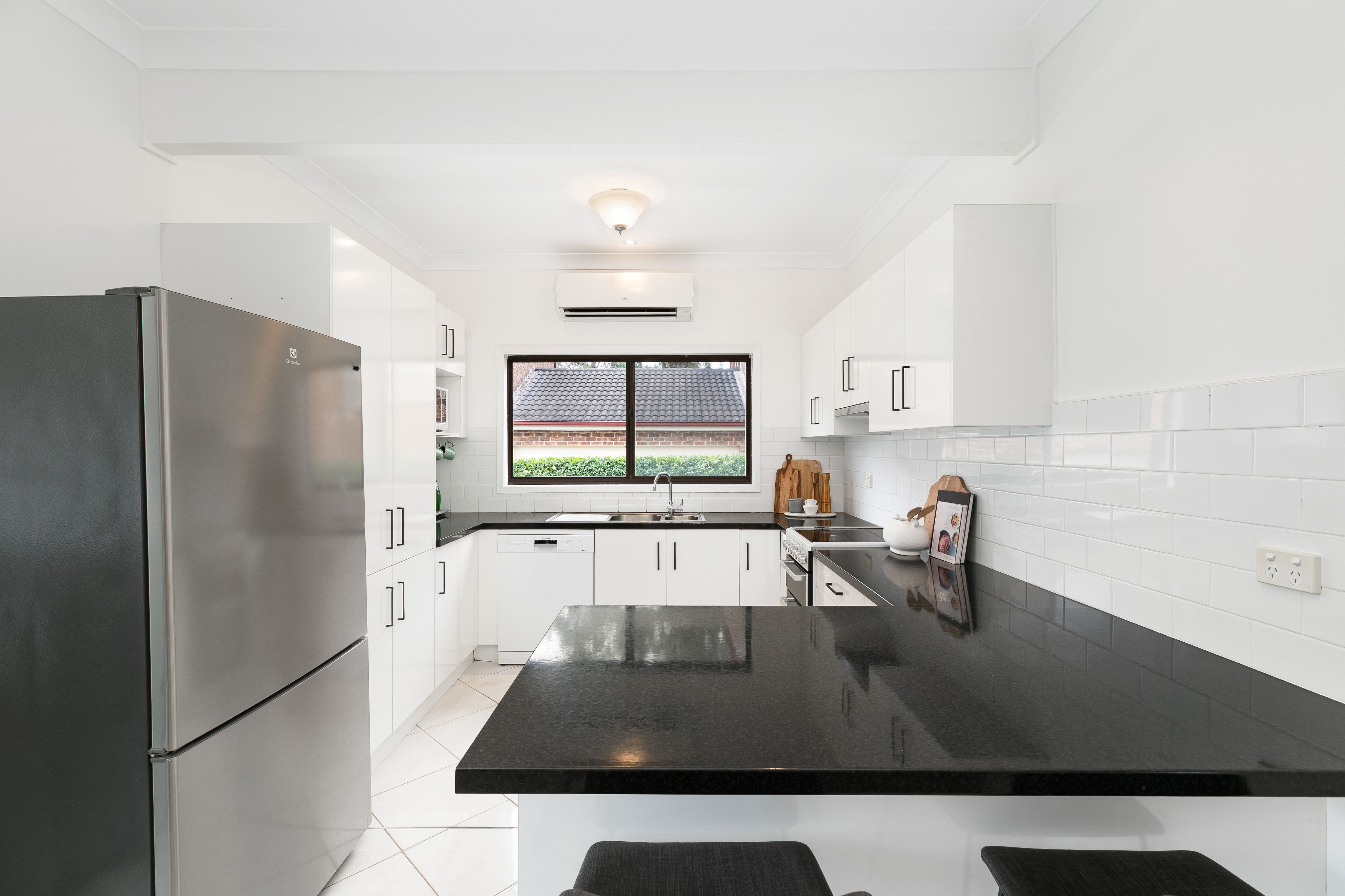 68 Anzac Avenue ENGADINE 2233