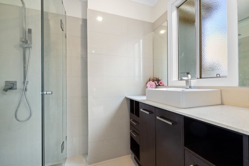 6/30 The Parkway, Caroline Springs