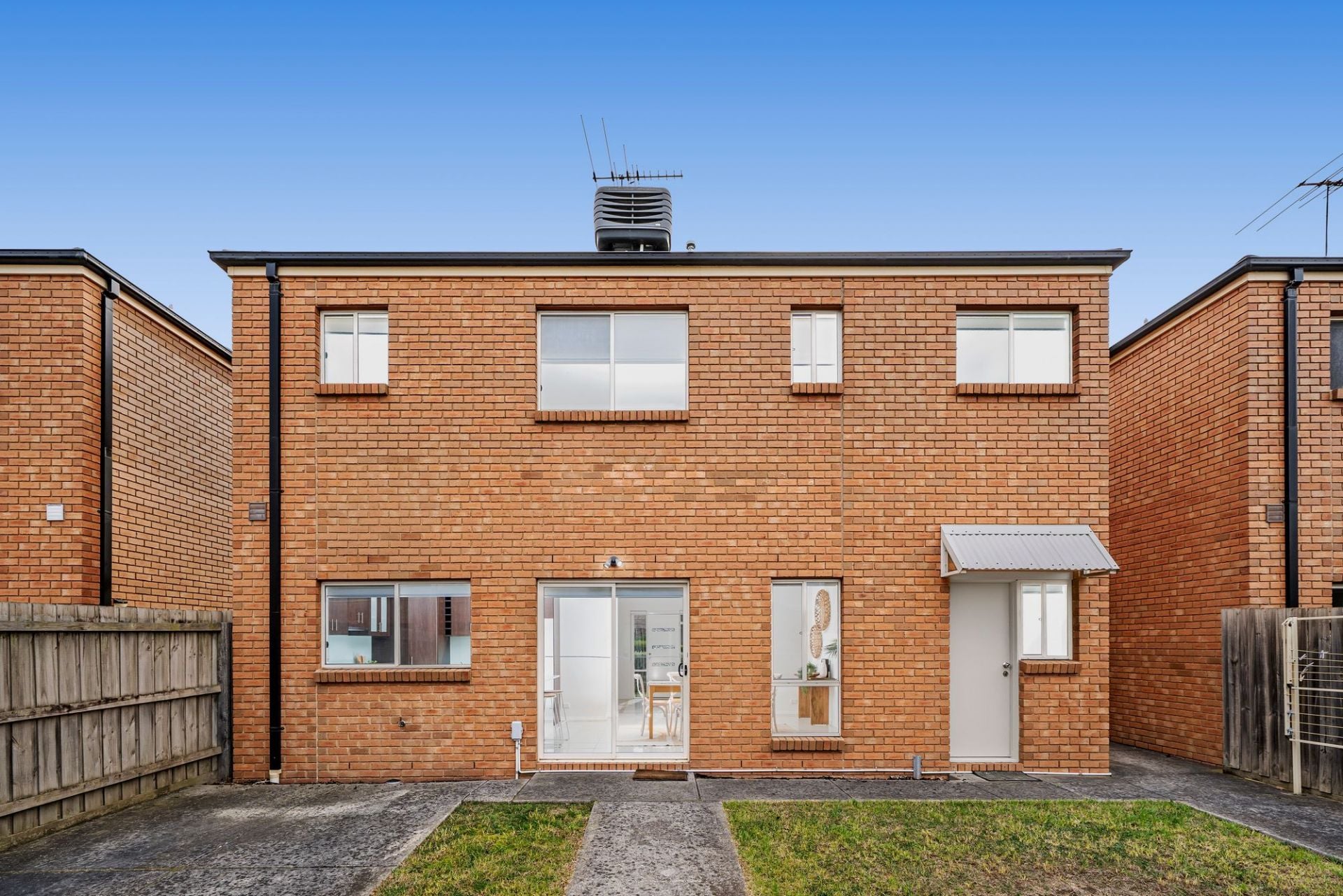 Stylish, Spacious & Superbly Positioned