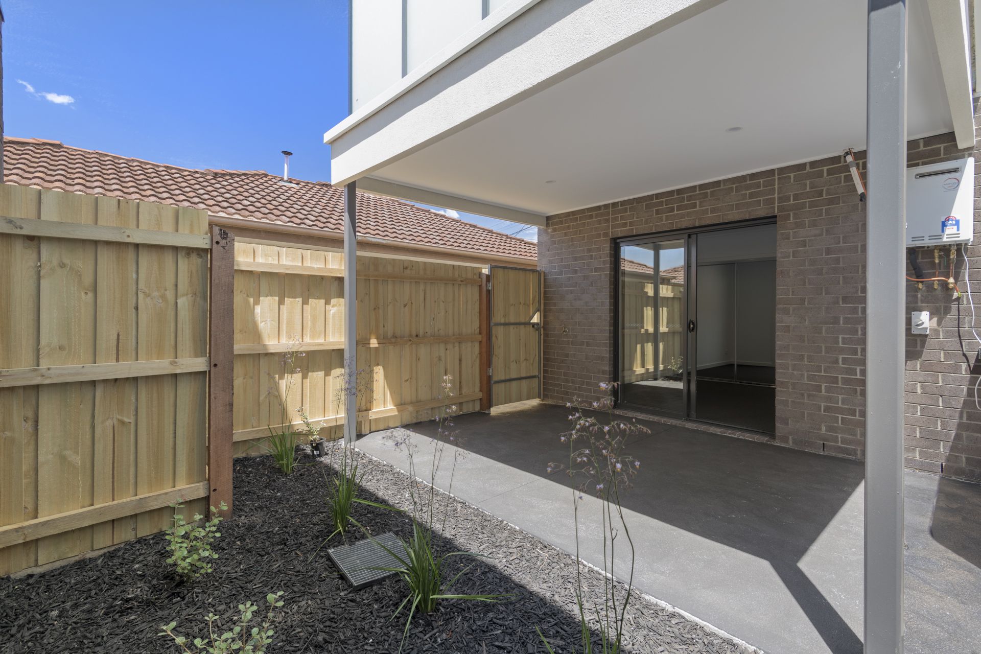 MODERN TOWNHOUSE IN PRIME LOCATION