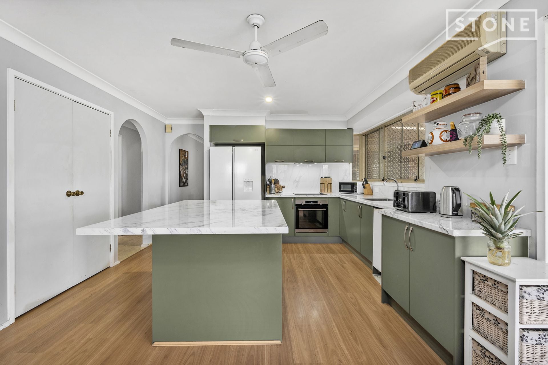 13 Monterey Avenue, Mannering Park, Mannering Park - Thumbnail 3