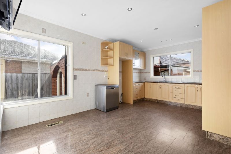 12 Karingal Way, Thomastown