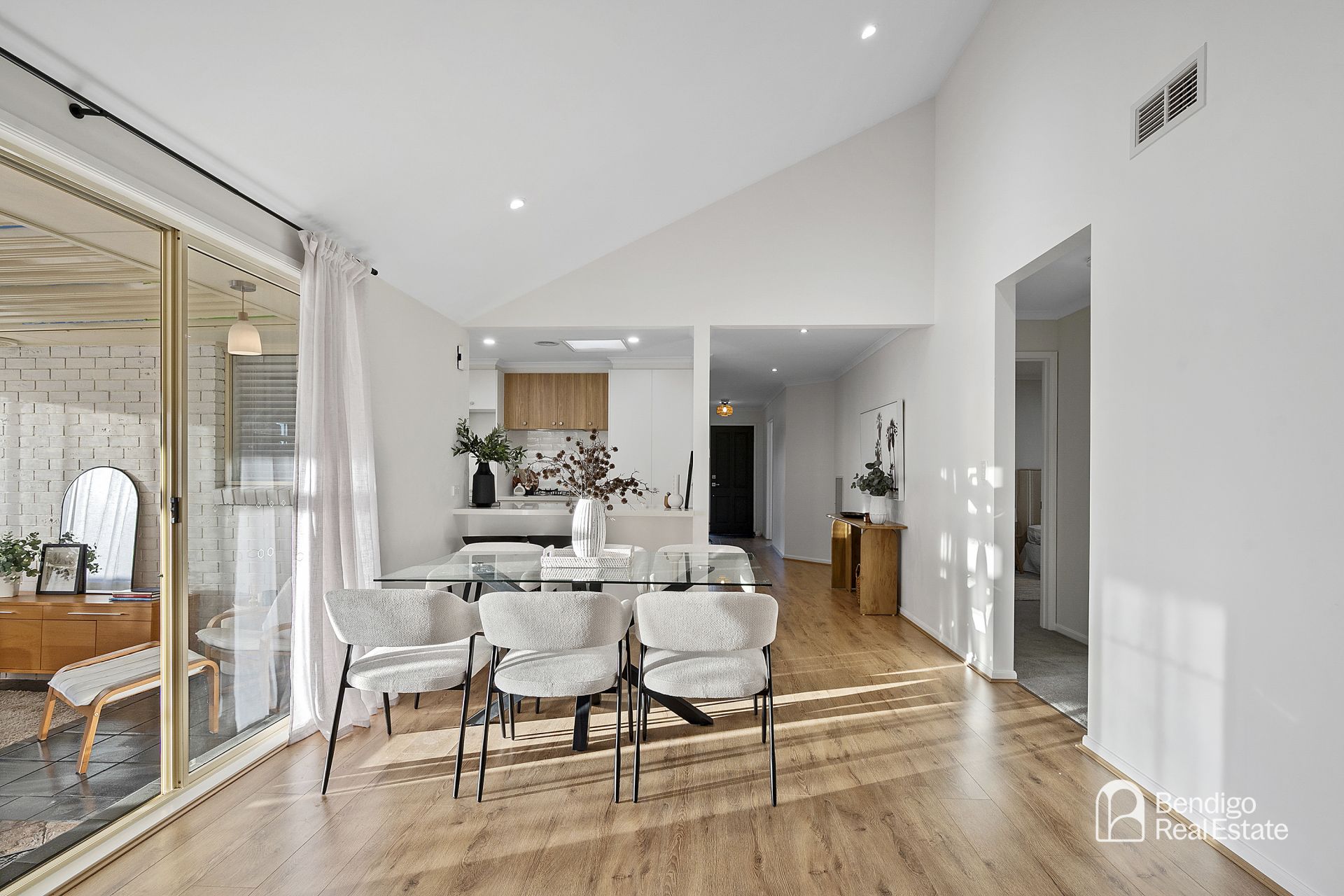 2 Harley Mews Strathdale VIC, Strathdale - Thumbnail 4