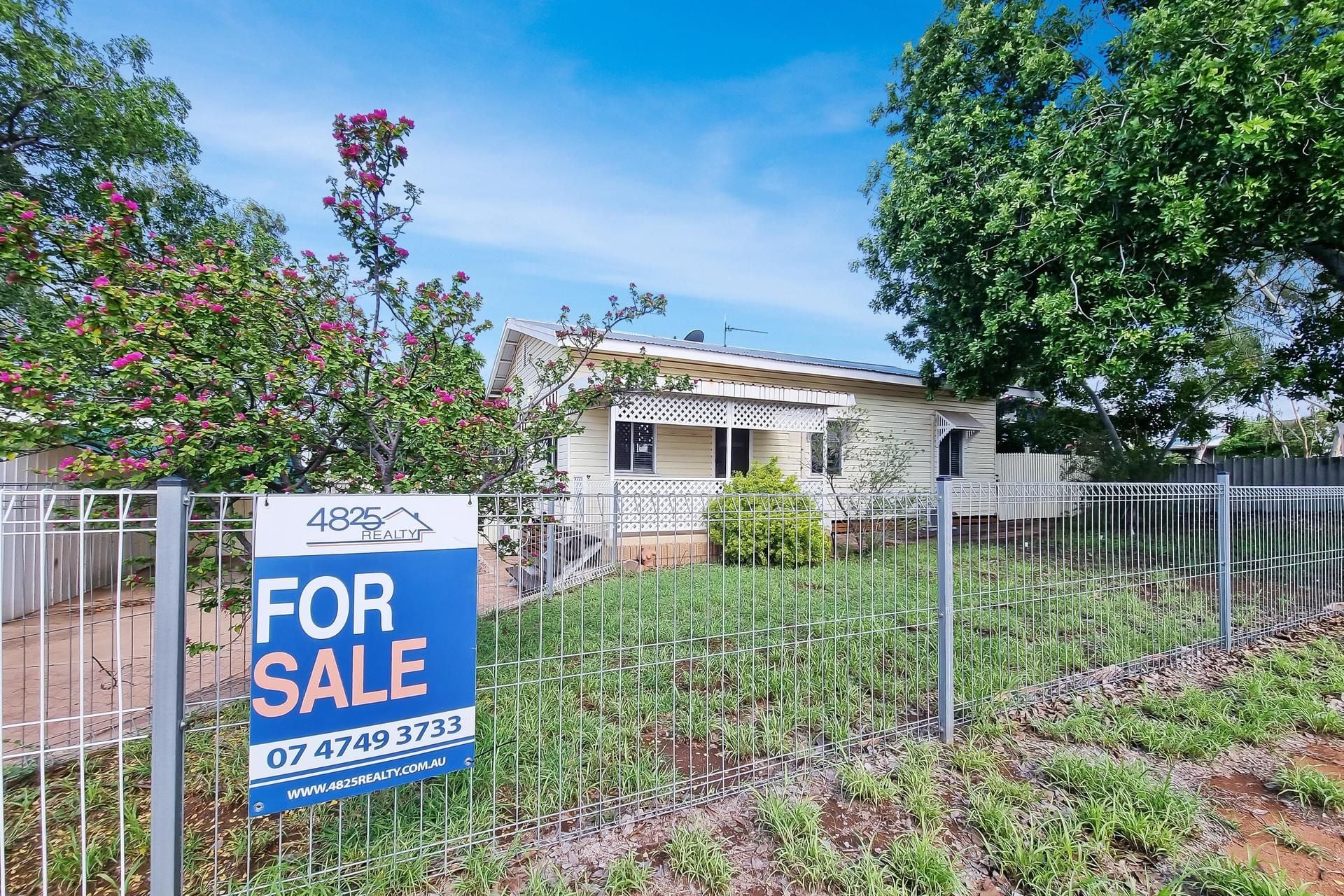 16 Charles Street Mount Isa QLD, Mount Isa City - Thumbnail 2