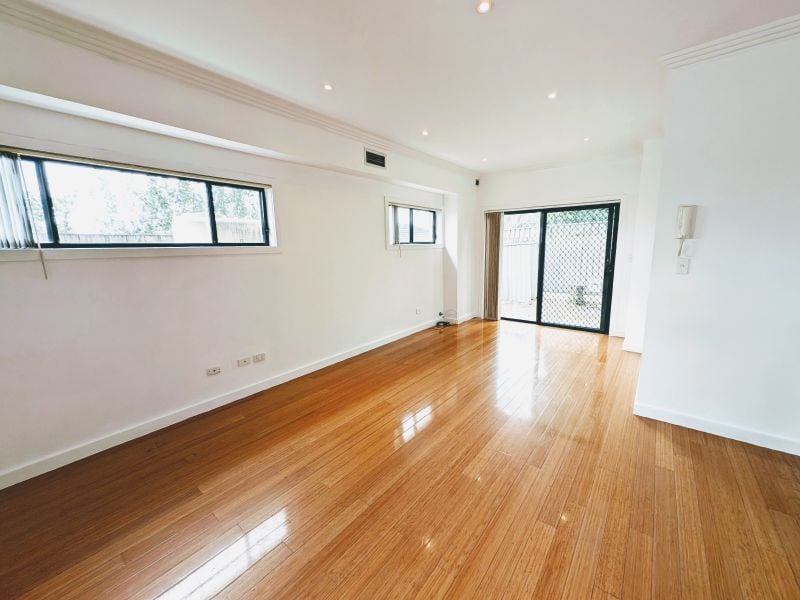 2/88 Arthur Street, Rosehill
