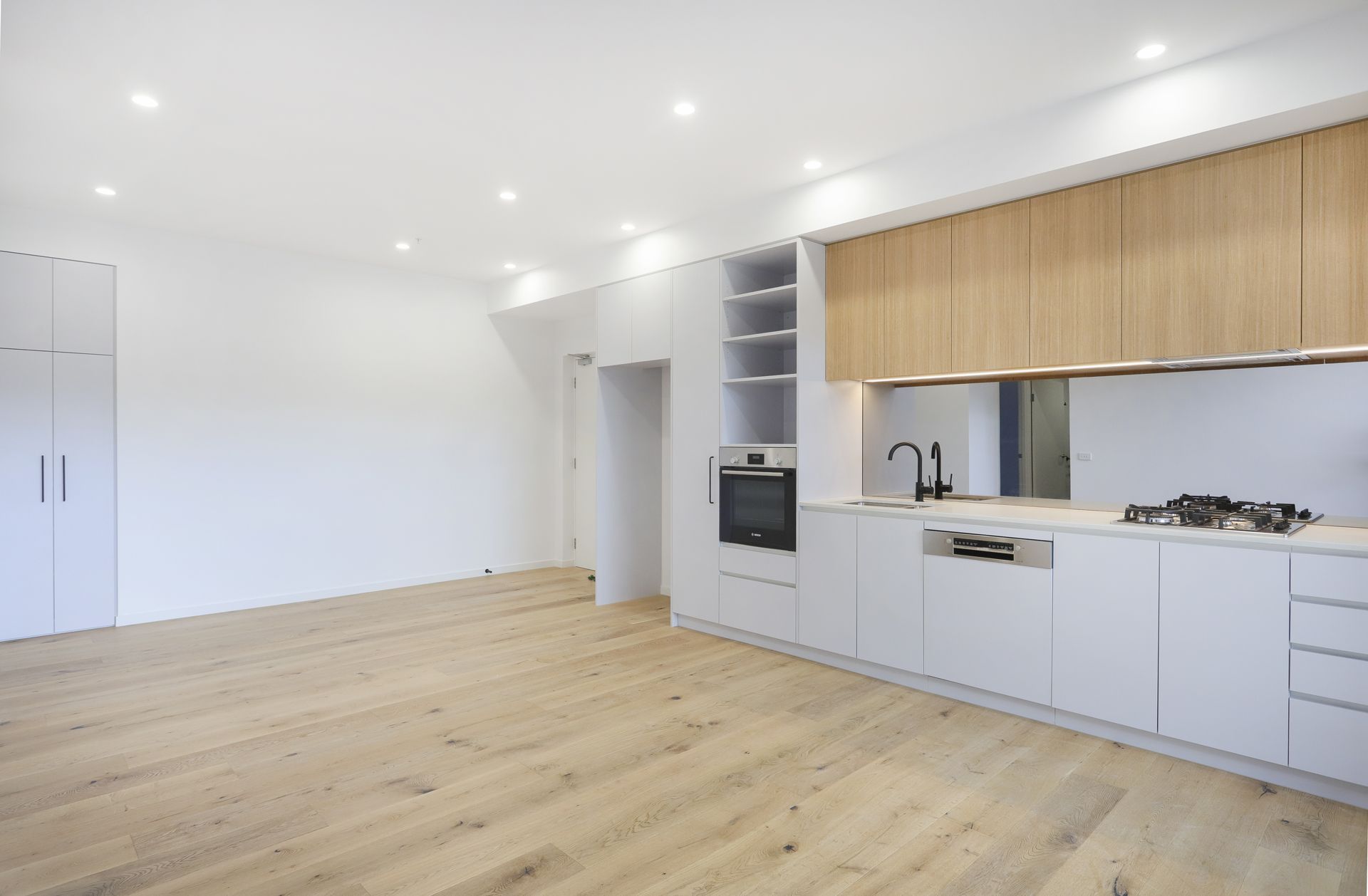 103/21 Victoria Street Footscray VIC, Footscray - Thumbnail 6