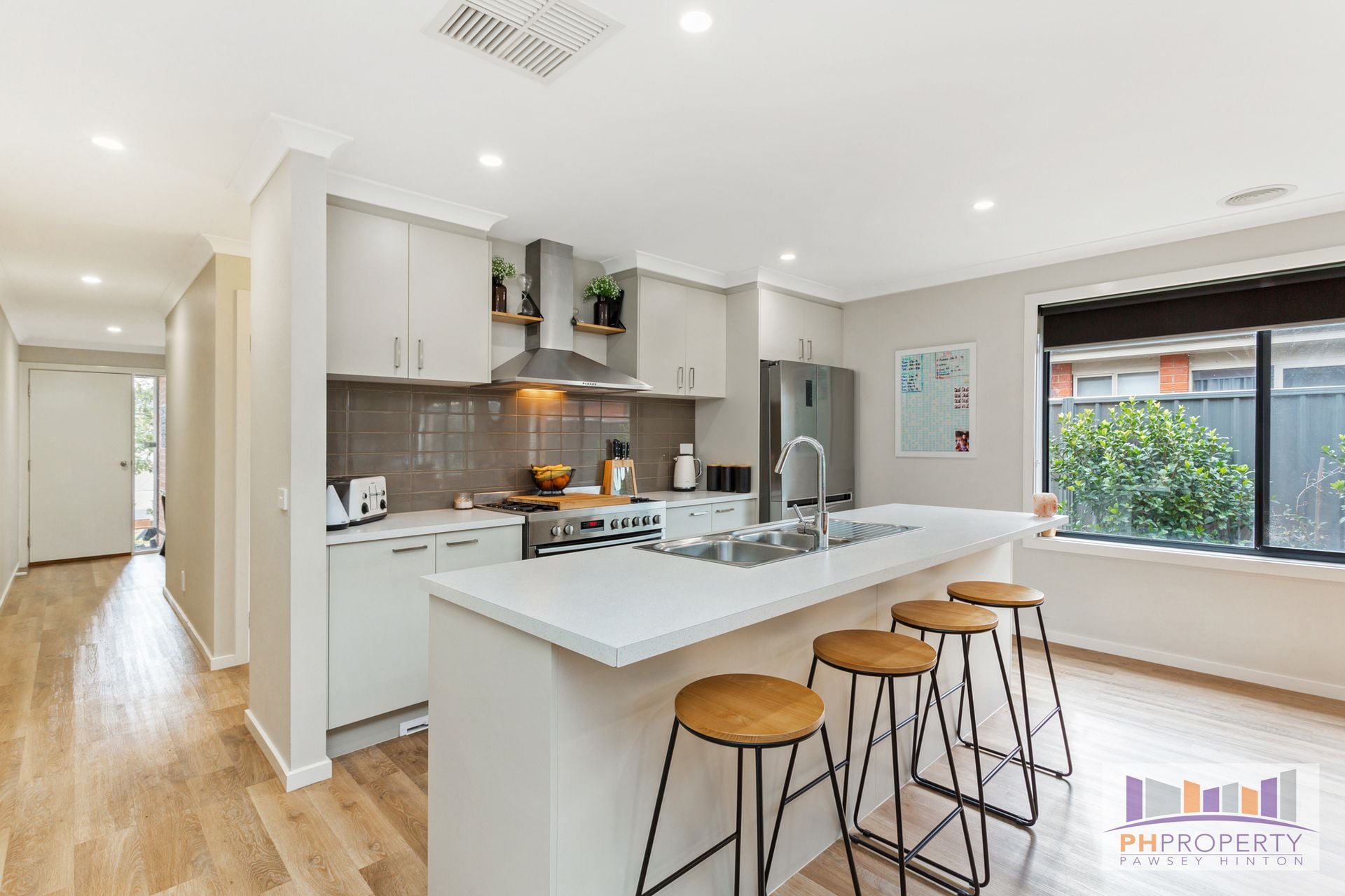 37 Aspect Drive HUNTLY VIC, Huntly - Thumbnail 2