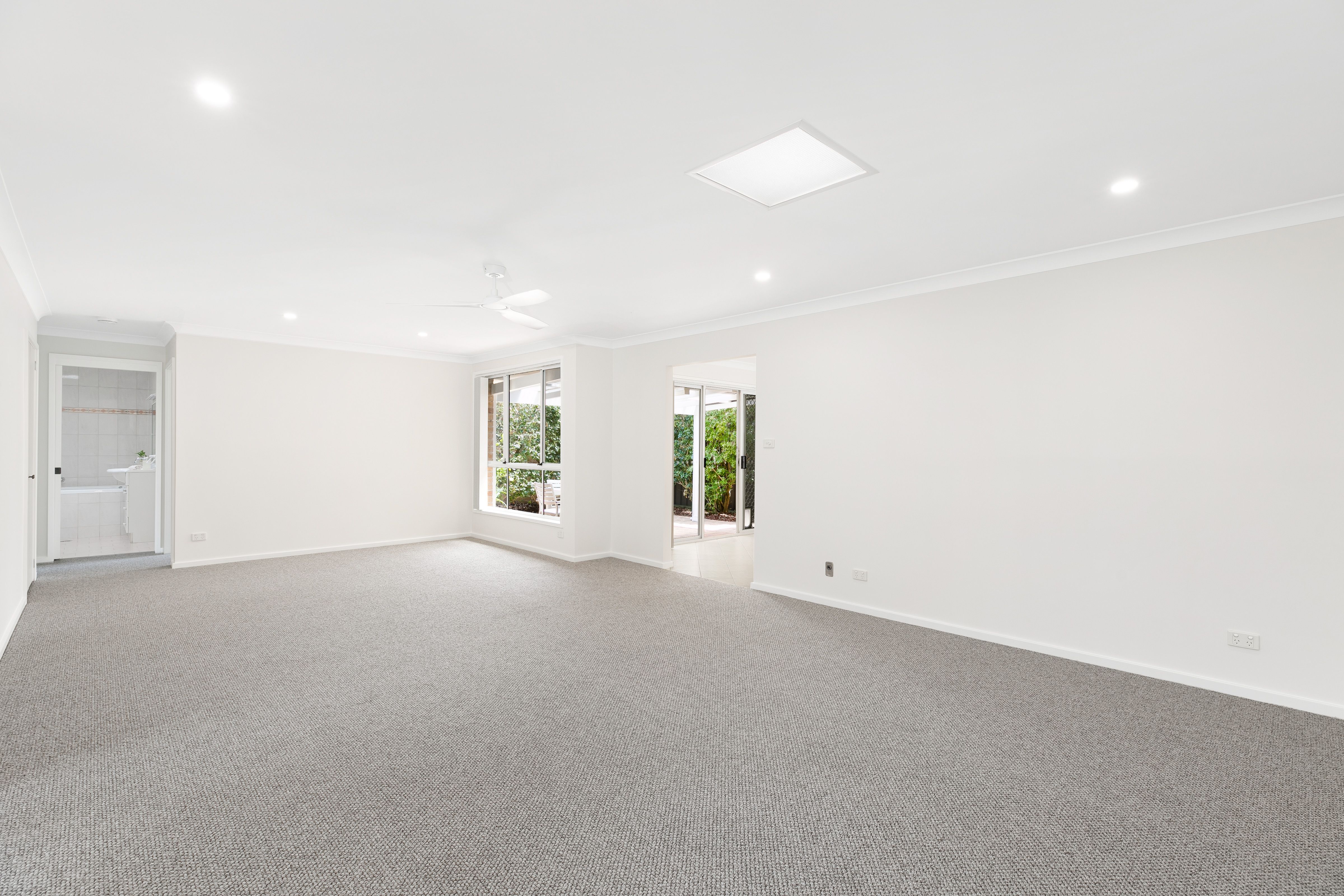 2/23 Irrubel Road, CARINGBAH, Caringbah - Thumbnail 3