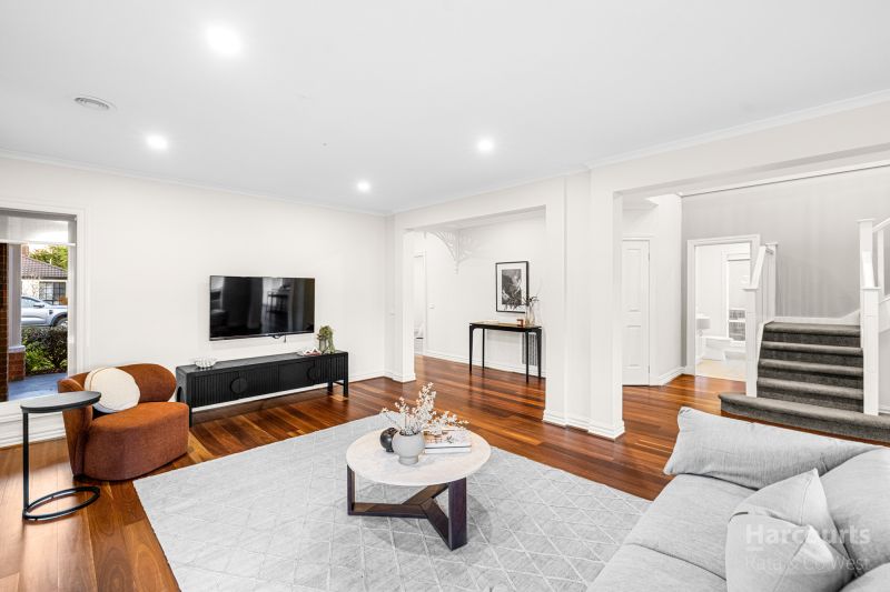 11 Macedon Close, Caroline Springs