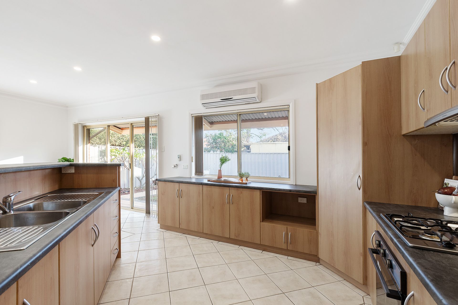 12A Vincent Street, Hendon, Hendon - Thumbnail 4