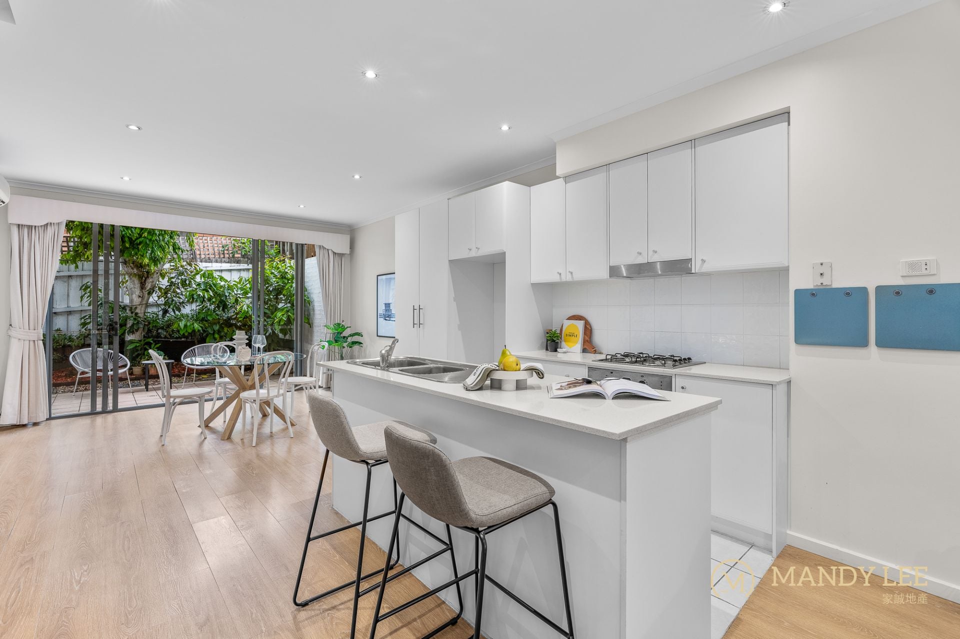 2/25 Clay Drive Doncaster VIC, Doncaster - Thumbnail 3