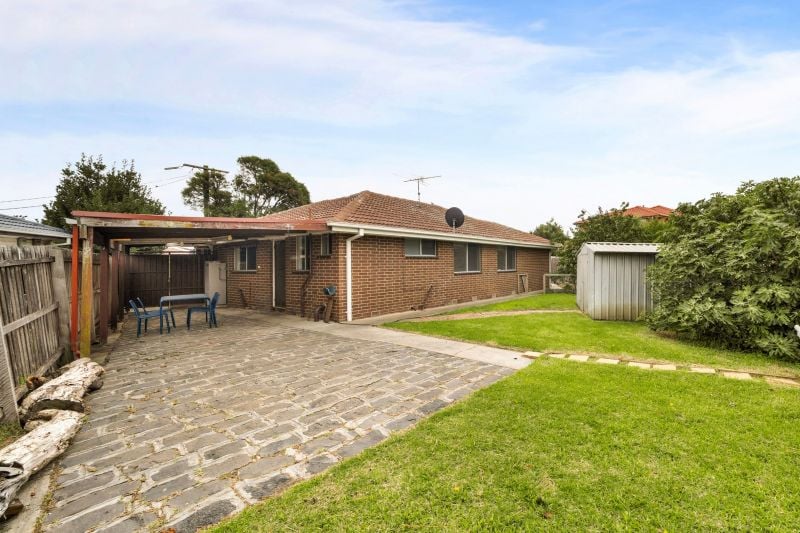 2 Glebe Place, Thomastown