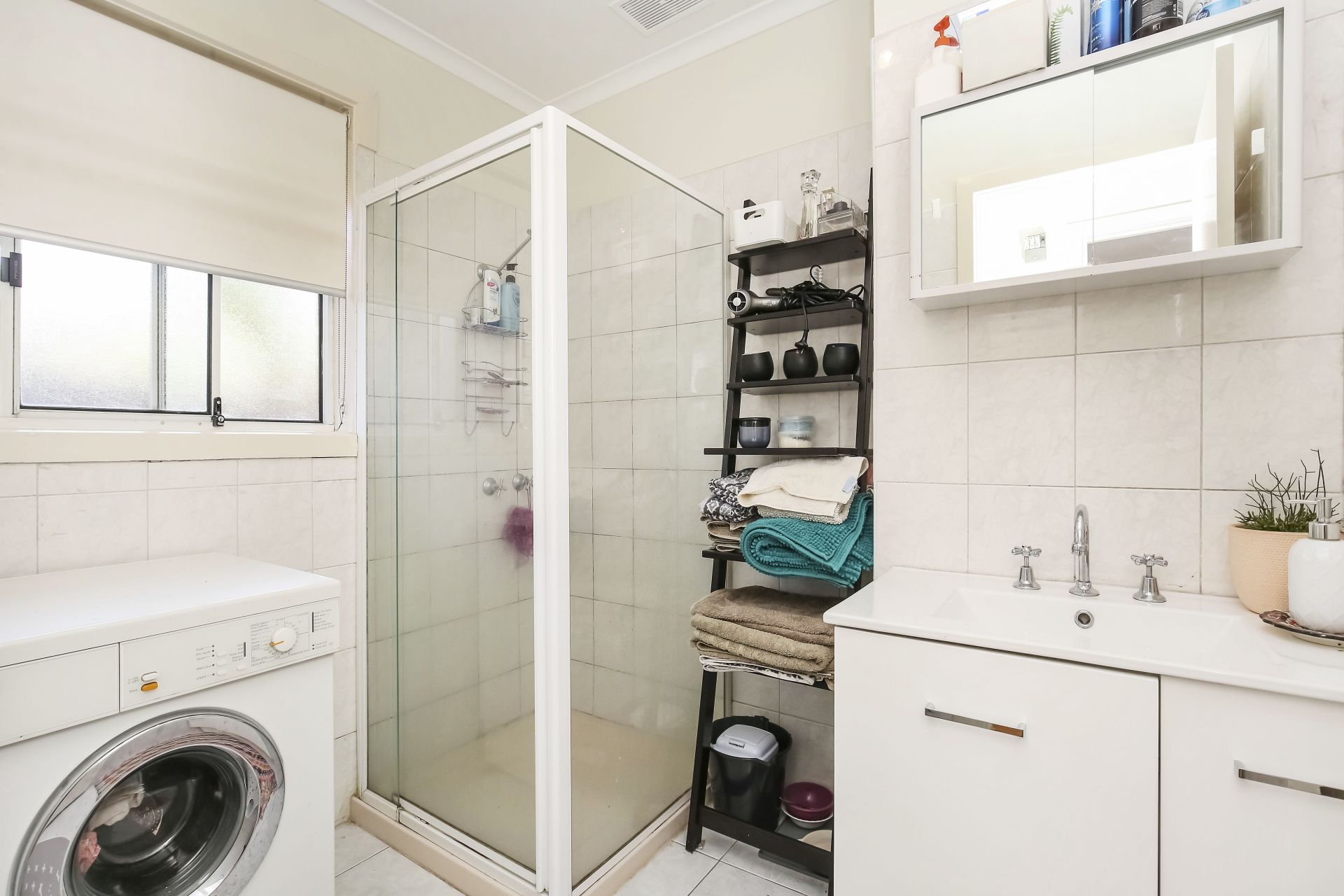 2 Bedroom Villa Unit in Superb Location!