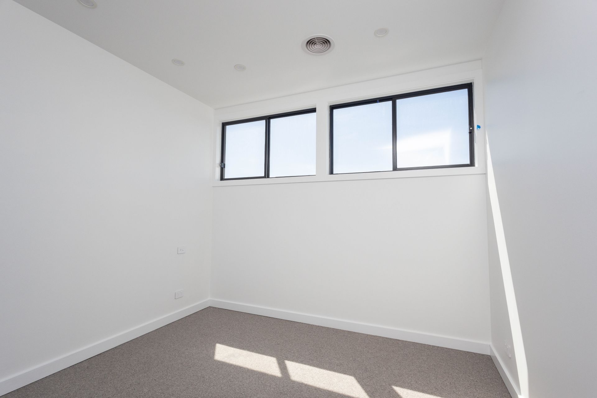 Stunning As New 3-Bedroom Townhouse - Luxury Living at Its Best!