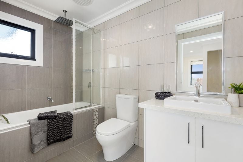 1/3 Cool Street, Reservoir