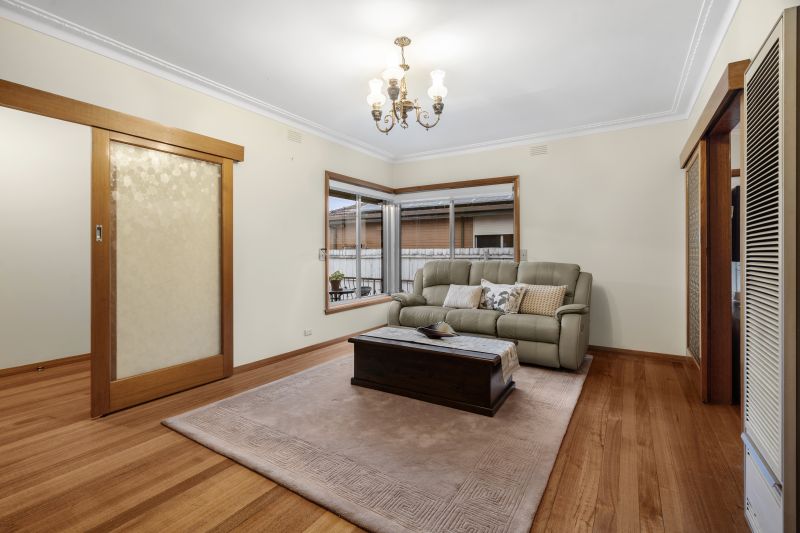 15 Elizabeth Drive, Lalor