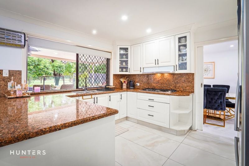 4 Elayne Place, Guildford