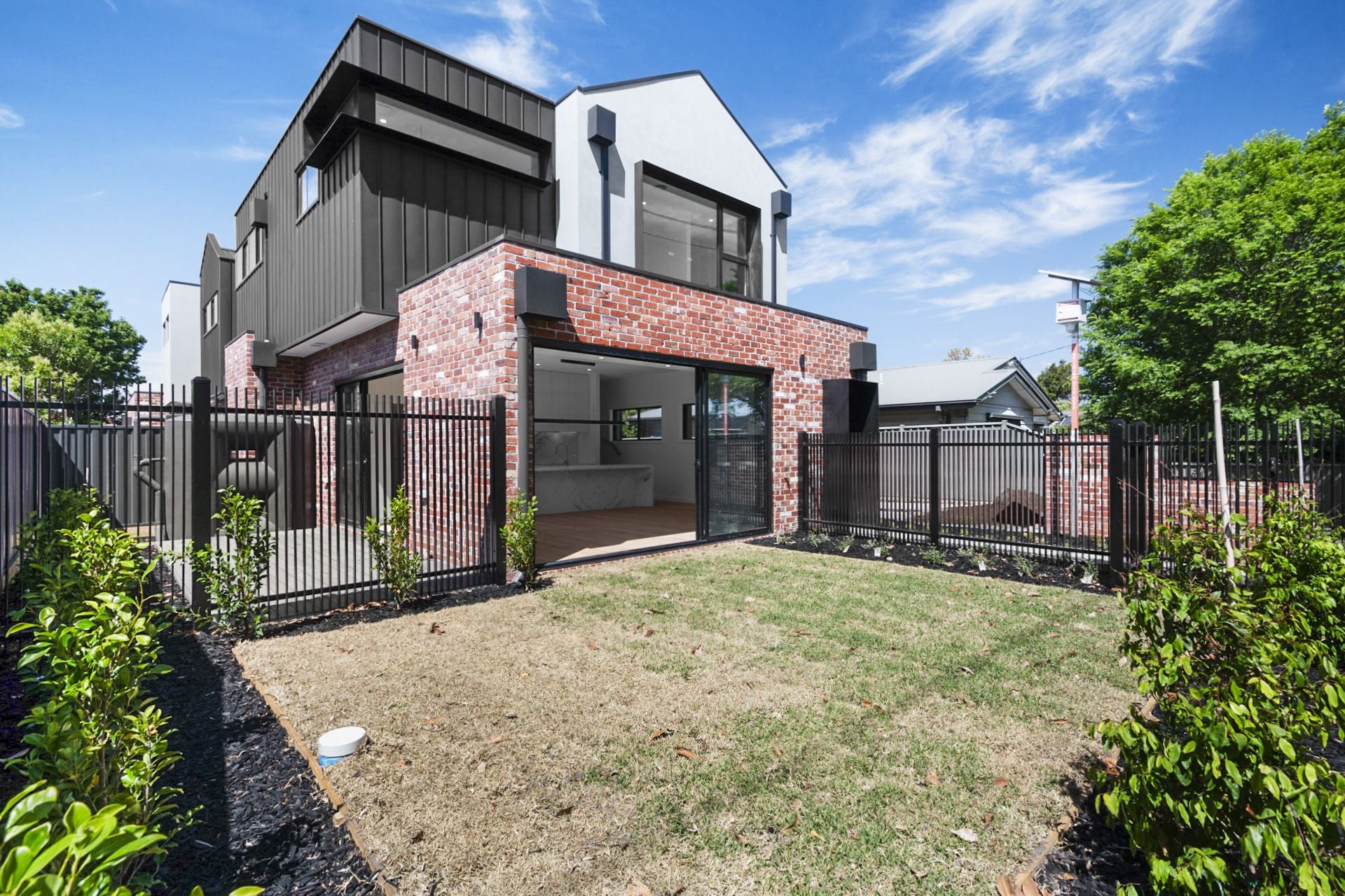 Stunning AS NEW 3-Bedroom Townhouse - Luxury Living at Its Best!