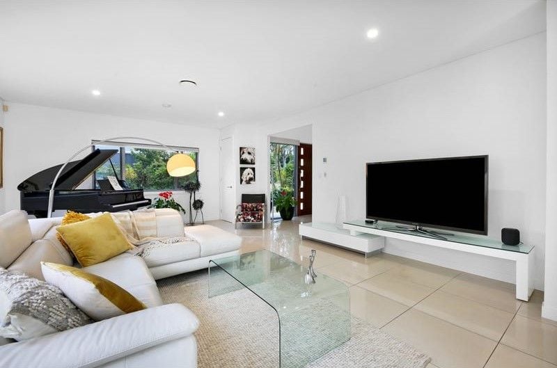 6028 Vista Drive, Benowa - Thumbnail 5