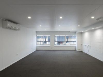 REFURBISHED FREESTANDING WAREHOUSE