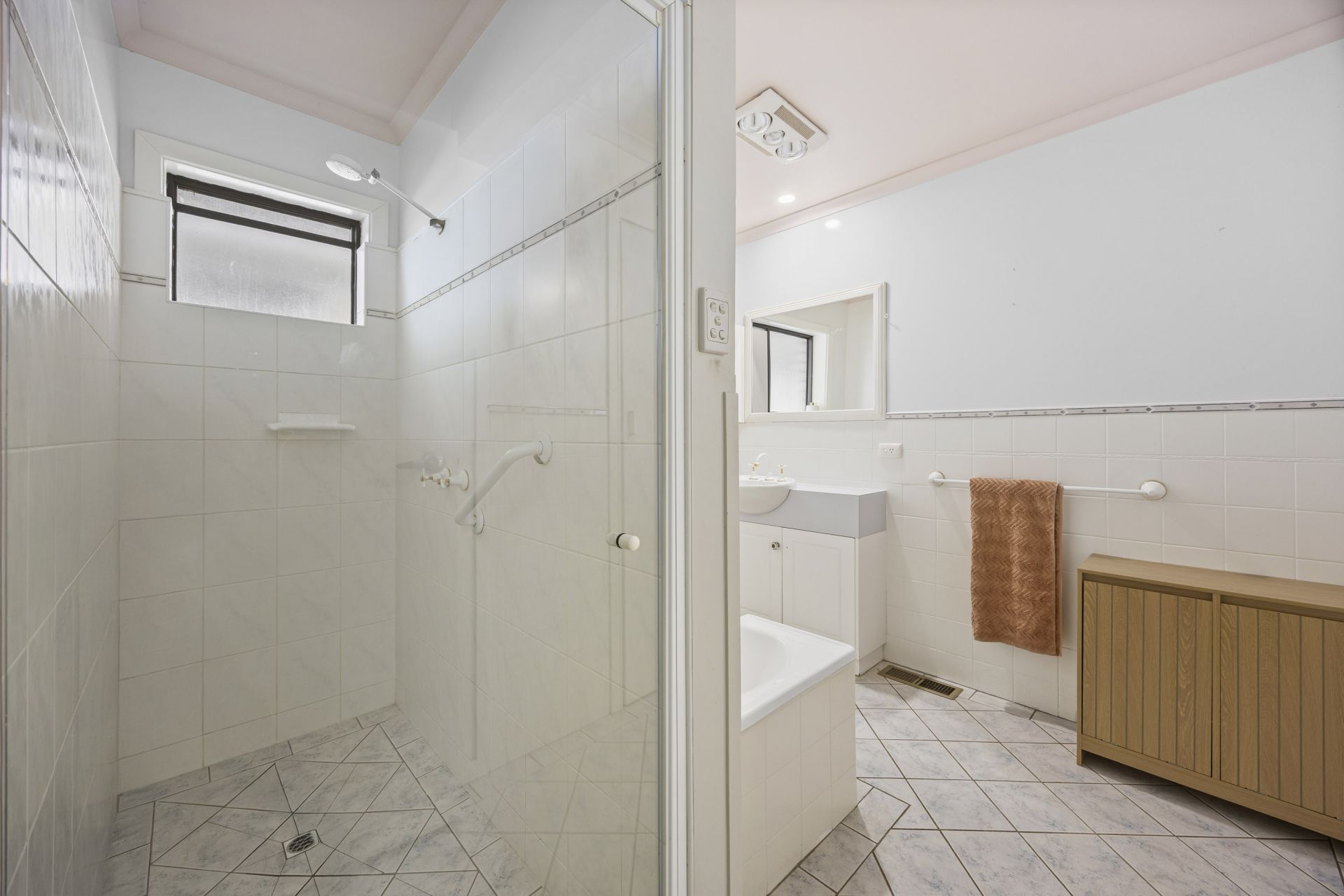 17 Allen Crescent, Stawell, Stawell - Thumbnail 6