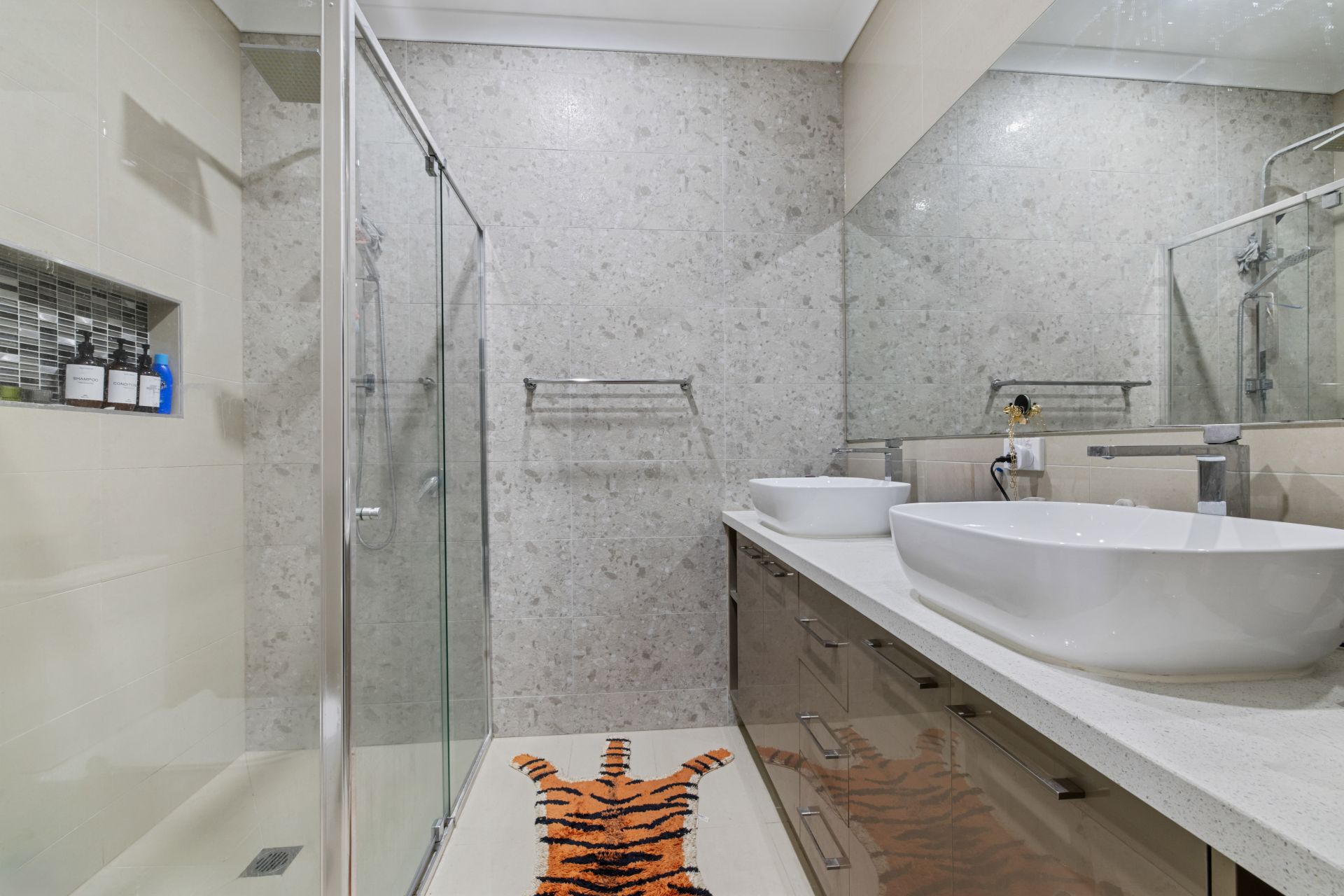 Modern Family Living at 20 Daintree Entrance, Donnybrook