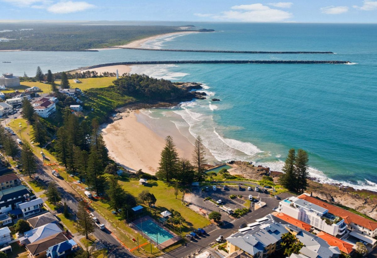2/4 Queen Street, Yamba NSW, Yamba - Image 1