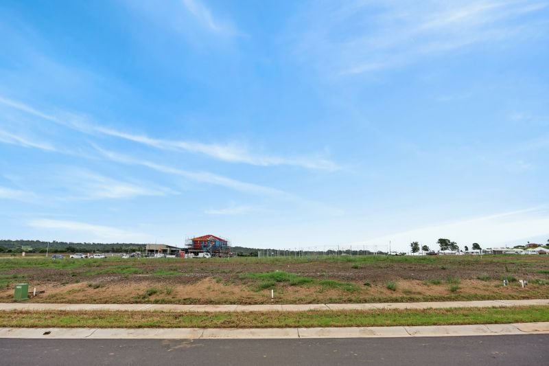 Generous 495sqm block in the high sought-after Menangle Park