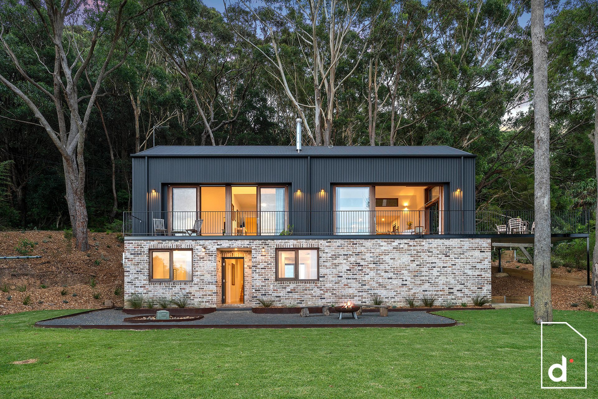 5 Middle Heights Road, Coledale NSW