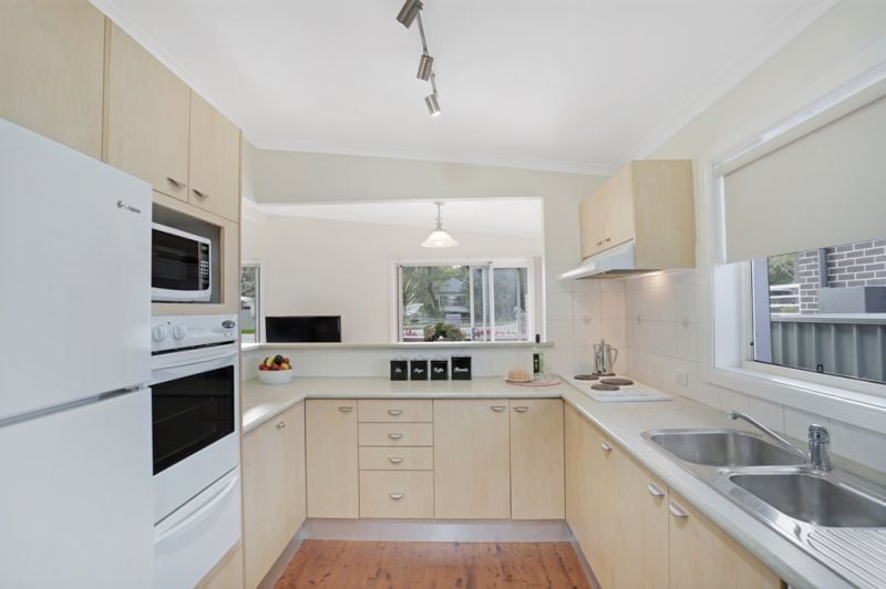 96 Telopea Avenue, CARINGBAH SOUTH, Caringbah South - Thumbnail 3