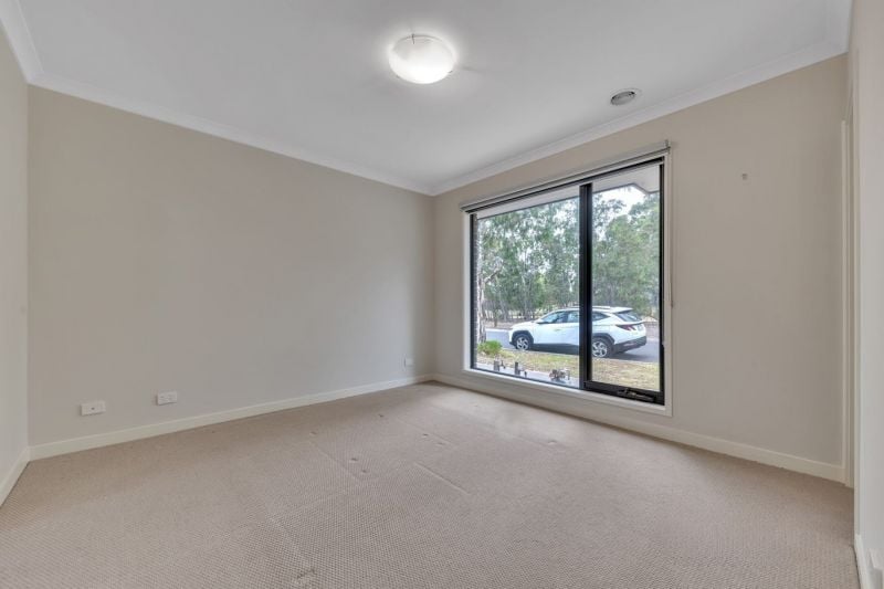 6 Meadowcroft Road, Wollert