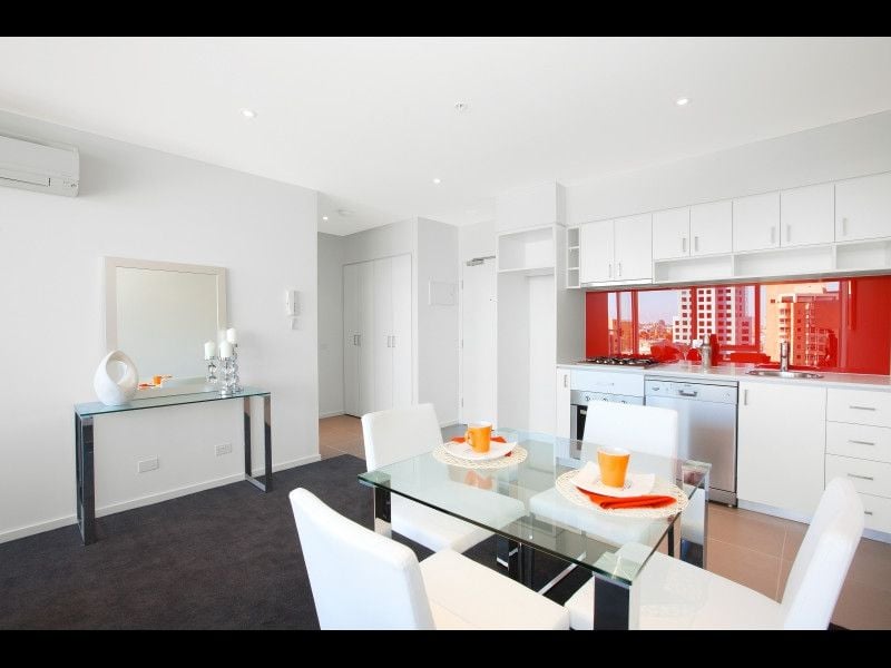 909/77 River Street, South Yarra - Thumbnail 2