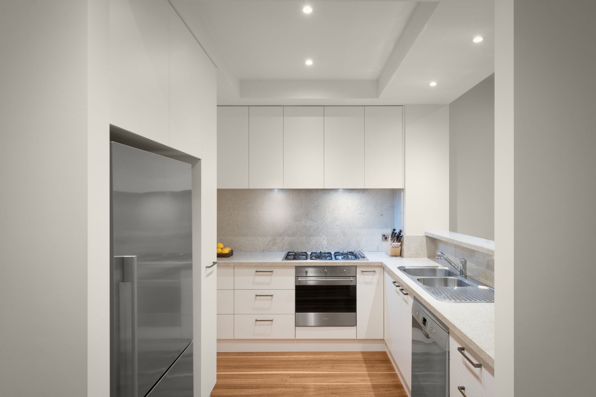 16A Ross Street, Toorak, Toorak - Thumbnail 3