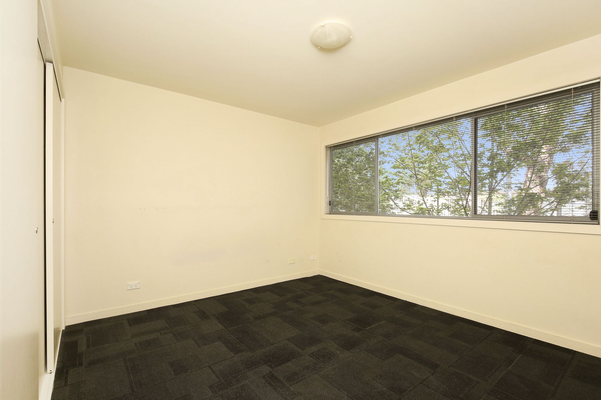 CONVENIENT APARTMENT LIVING