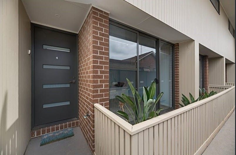 Contemporary, Modern & Stylish Over Three Levels