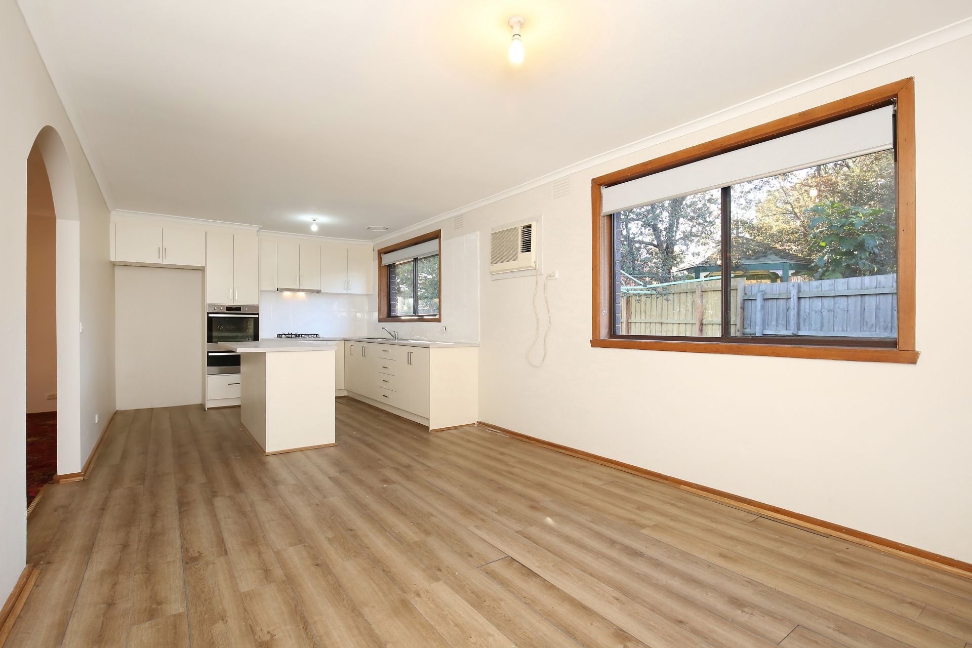 AFFORDABLE HOME WITH MODERN KITCHEN!