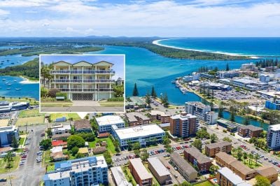 A Peaceful Retreat Moments from the Waterfront