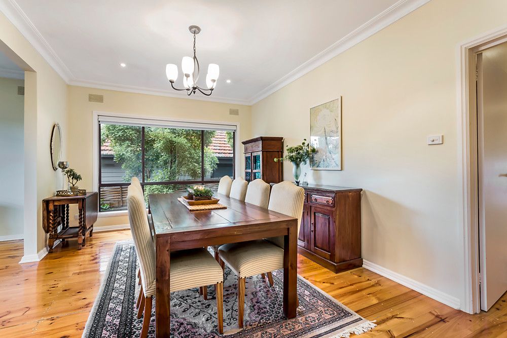 Northern Living in a Premier Location!