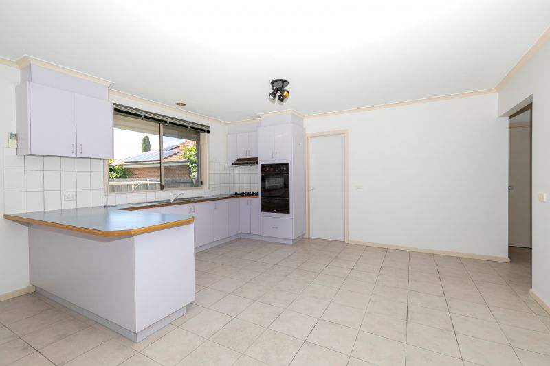 2/122 Raglan Street, Preston