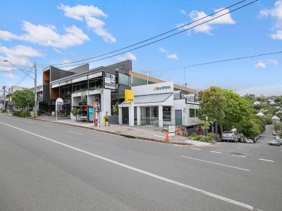 GROUND FLOOR OFFICE/RETAIL OPPORTUNITY!