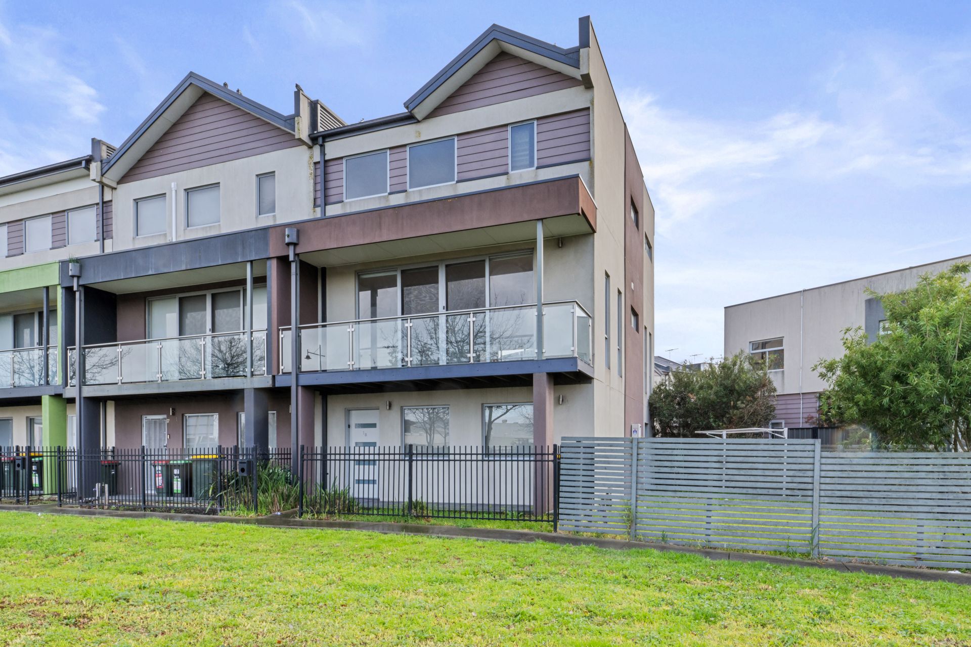 Craigieburn Three Bedroom Townhouse!