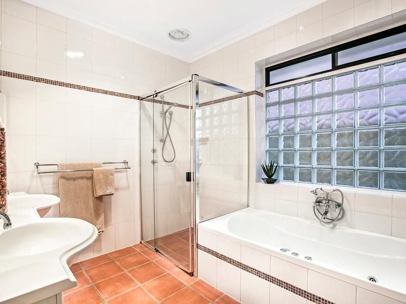 8 Angley Avenue, Findon SA 5023