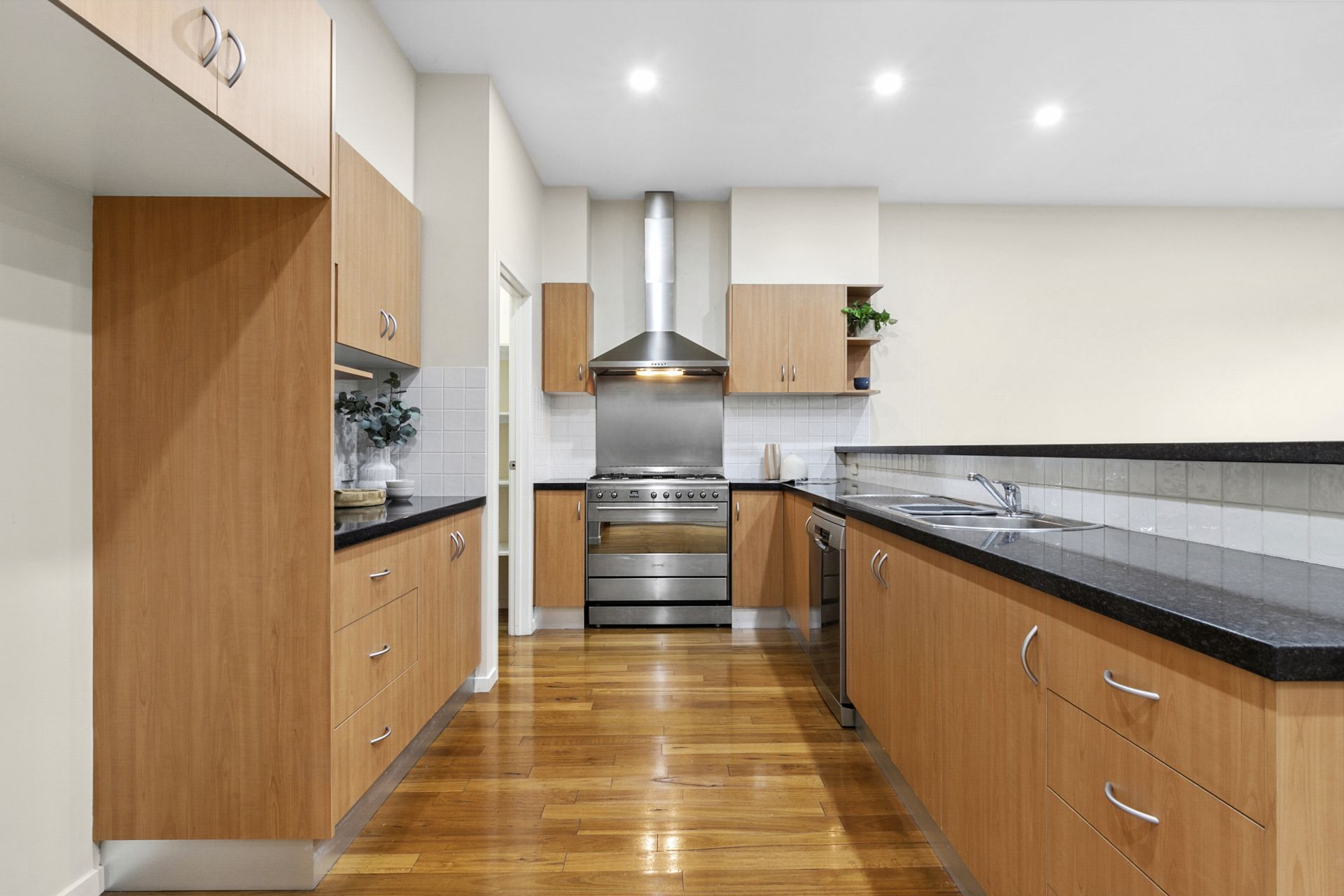 2/61 Austin Street, Newtown - Thumbnail 3