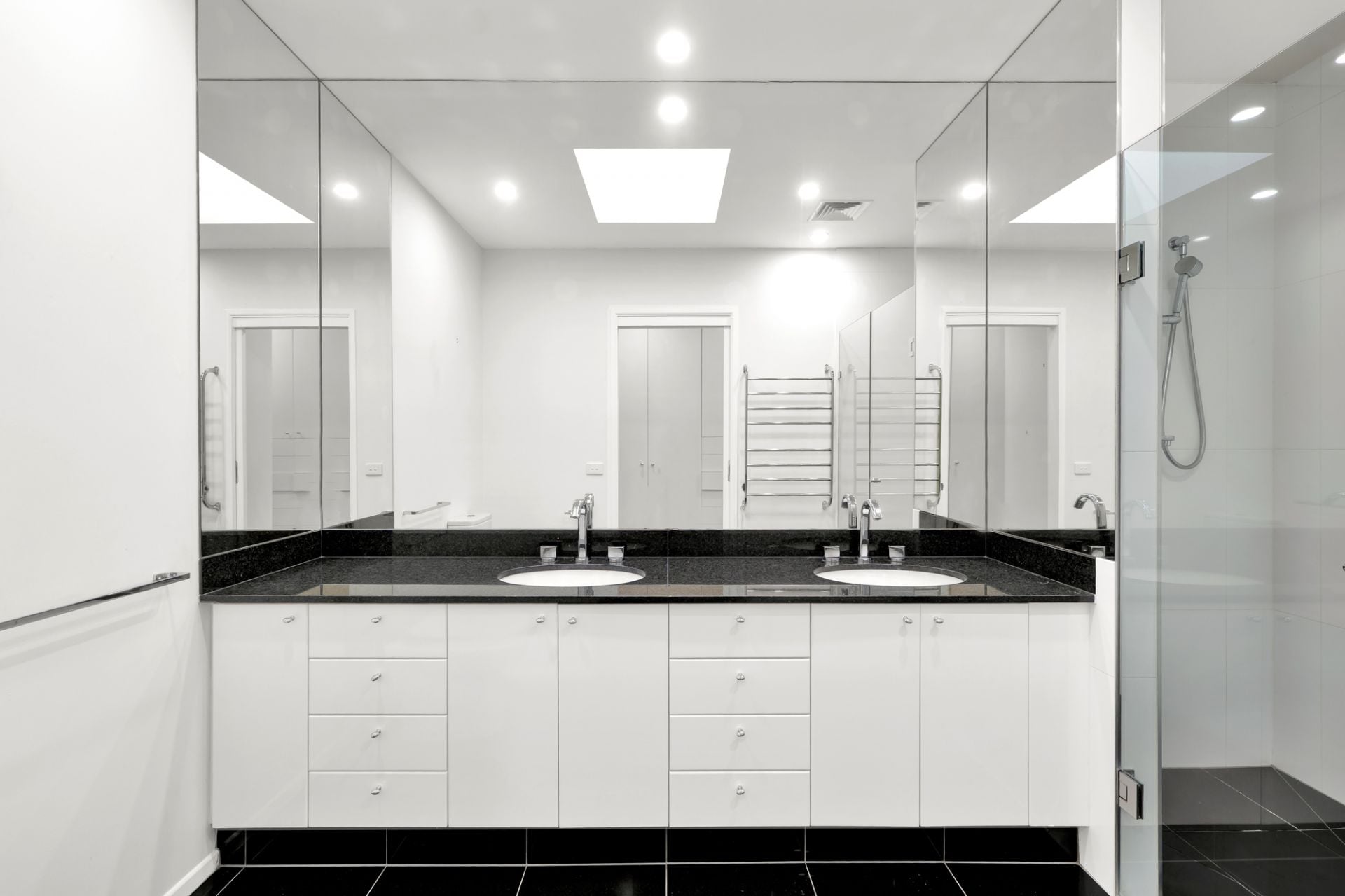 8 Cloverdale Avenue, Toorak, Toorak - Thumbnail 5