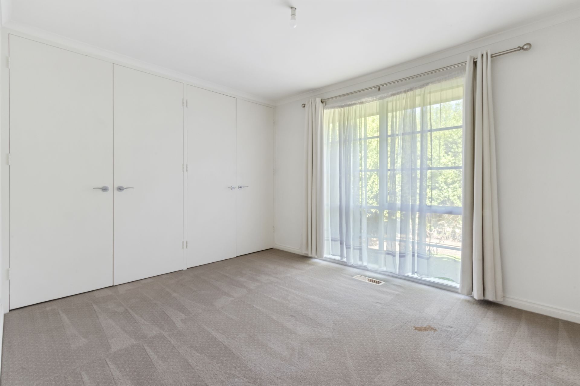 Beautifully Presented Family Home!