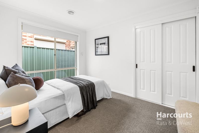 9 Northampton Crescent, Caroline Springs