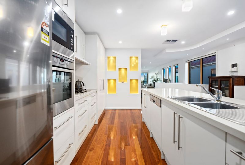 10a Parkside Crescent Seaholme VIC, Seaholme - Thumbnail 5